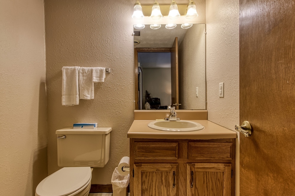 Pinecrest Hotel B - photo 11