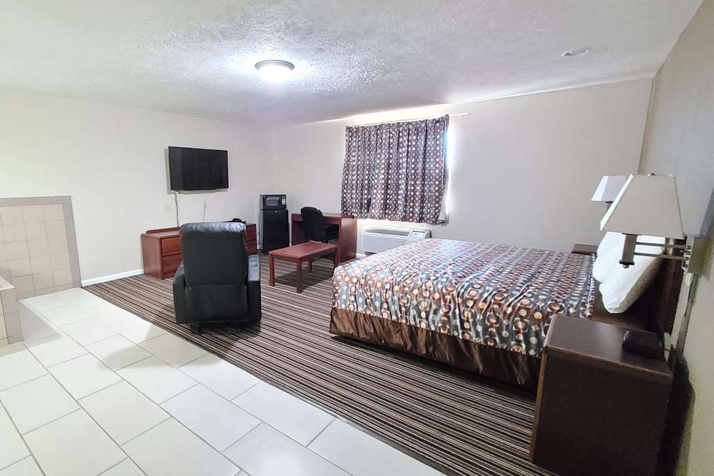 Super 8 by Wyndham Missouri Valley - photo 5