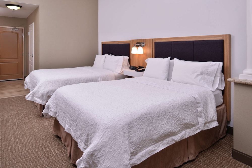 Hampton Inn & Suites Woodland Sacramento Area - photo 4