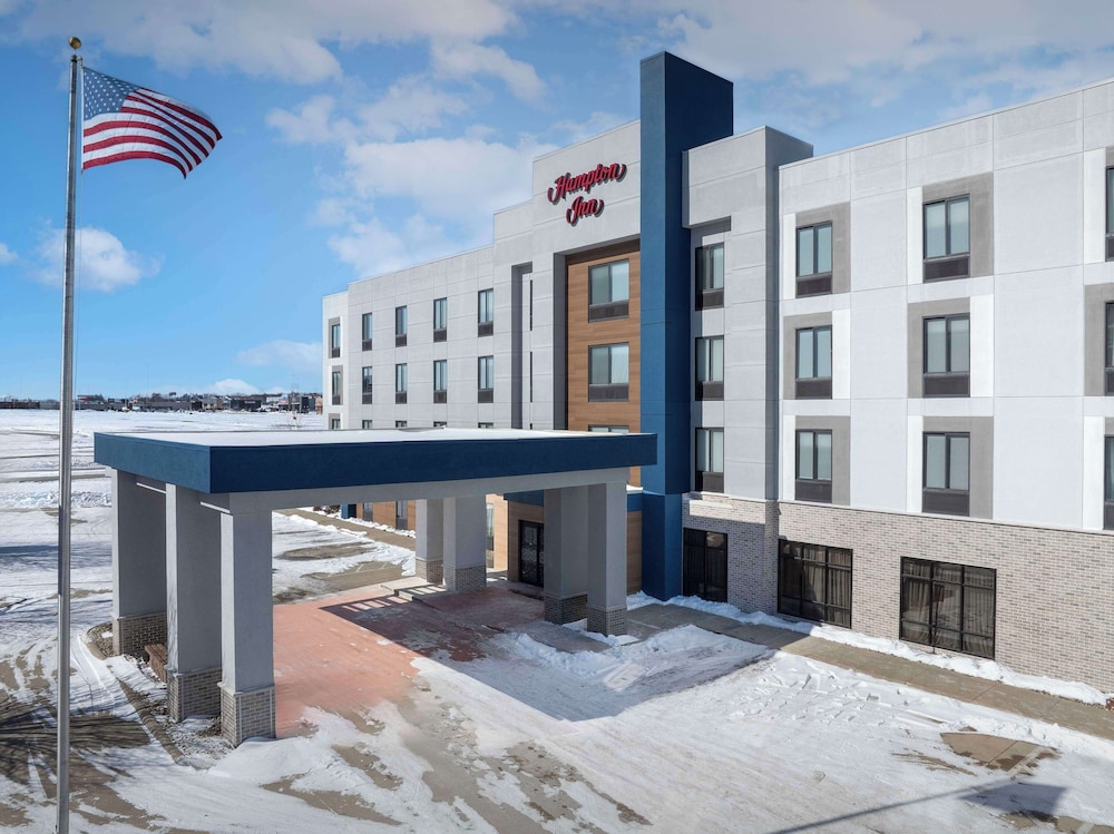 Hampton Inn Waterloo Cedar Valley - featured photo