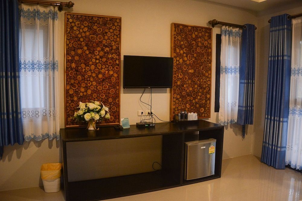 Phu Chom Mork Resort — Sangkhla Buri