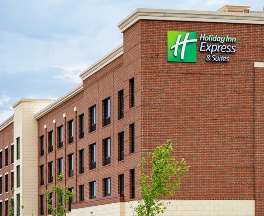 Holiday Inn Express & Suites Franklin Berry Farms by IHG - photo 59