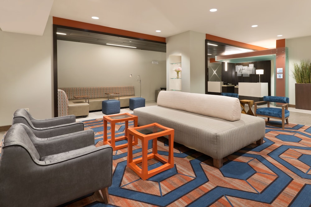 Holiday Inn Express & Suites Hot Springs by IHG - photo 43