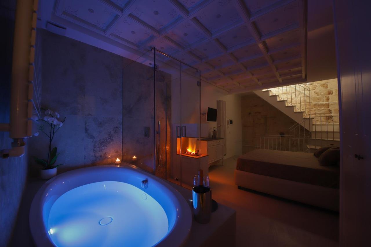 Palazzo Stapane Home Suite 9 Luxury Living Monopoli — 4-Star Luxury Hotel in Monopoli, Italy