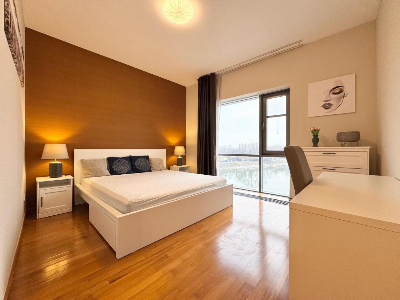 Dunai panoráma — 4-Star Luxury Hotel in Budapest, Hungary