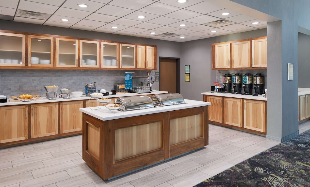 Homewood Suites by Hilton Topeka - photo 23