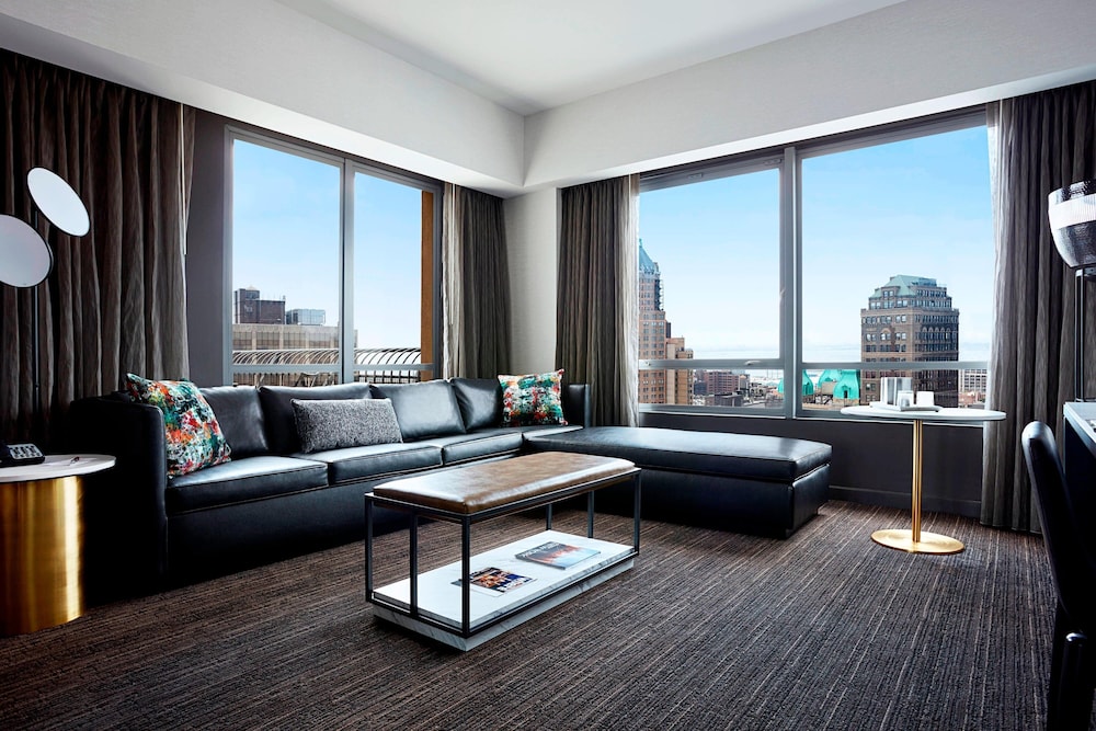 New York Marriott at the Brooklyn Bridge - photo 16