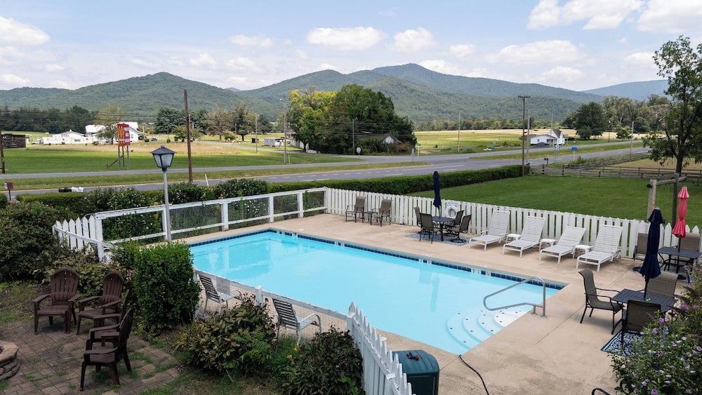 Hillside Motel LLC - photo 131