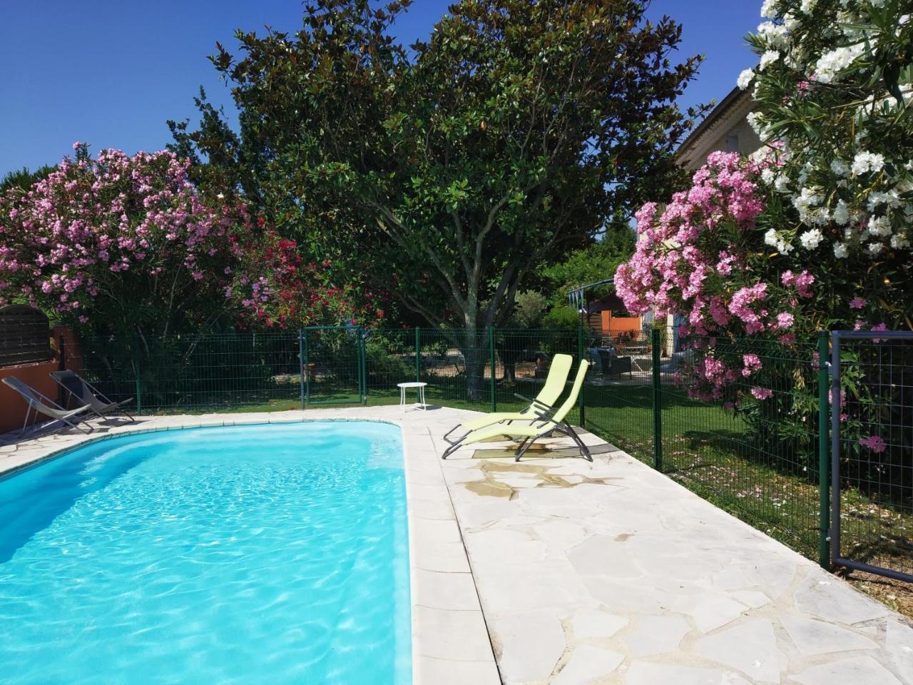 Le Mas De La Grave — hotel in Althen-Des-Paluds
