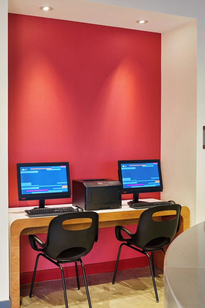 Aloft Miami Airport - photo 14