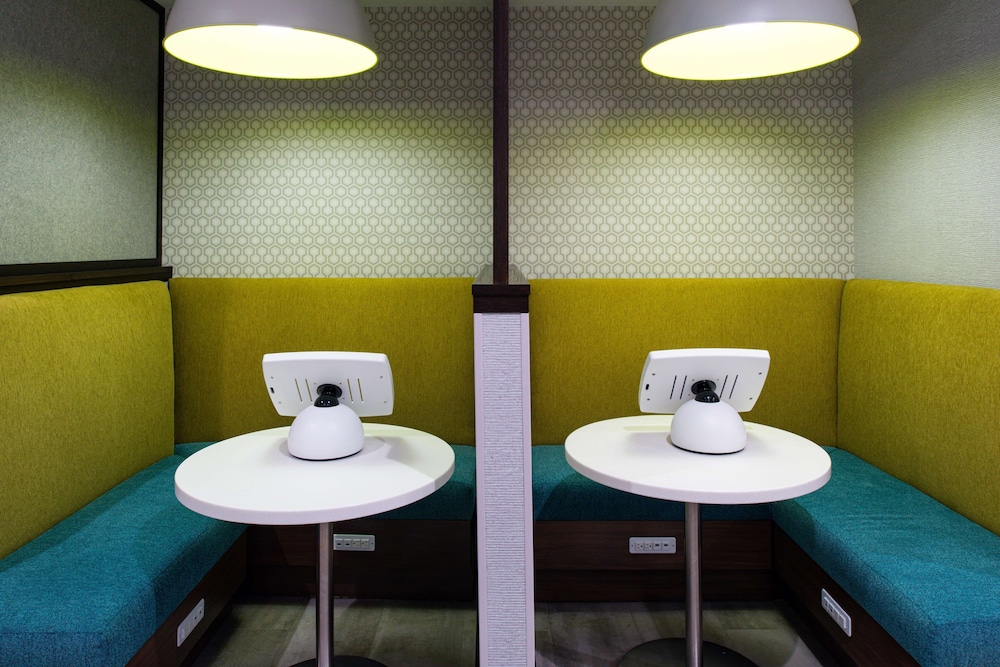 Hampton Inn & Suites Adrian - photo 2