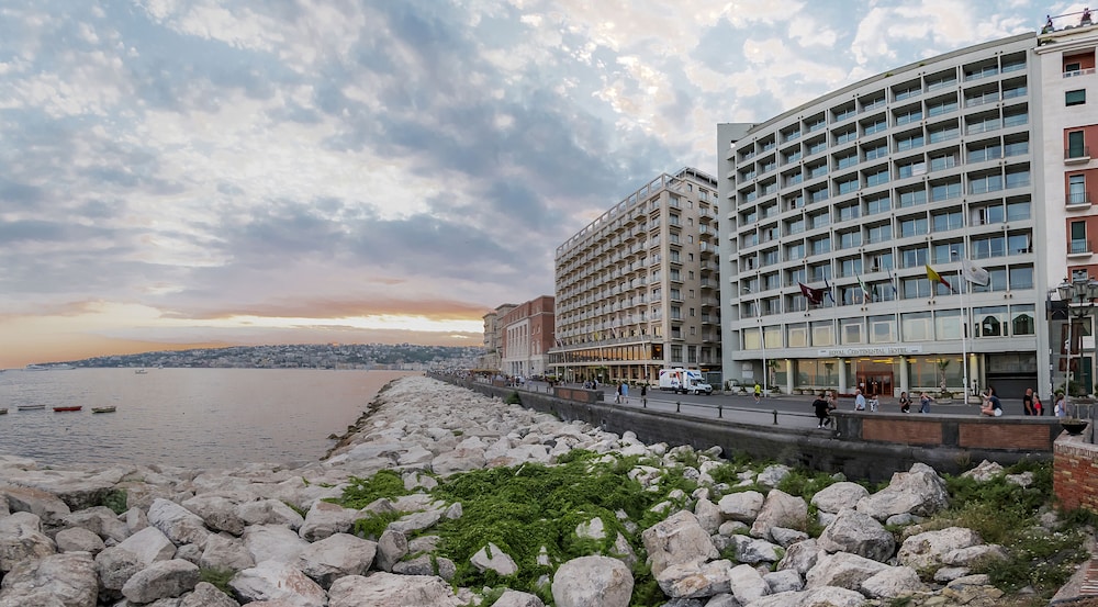 Royal Continental Hotel Naples — 4-Star Luxury Hotel in Naples, Italy
