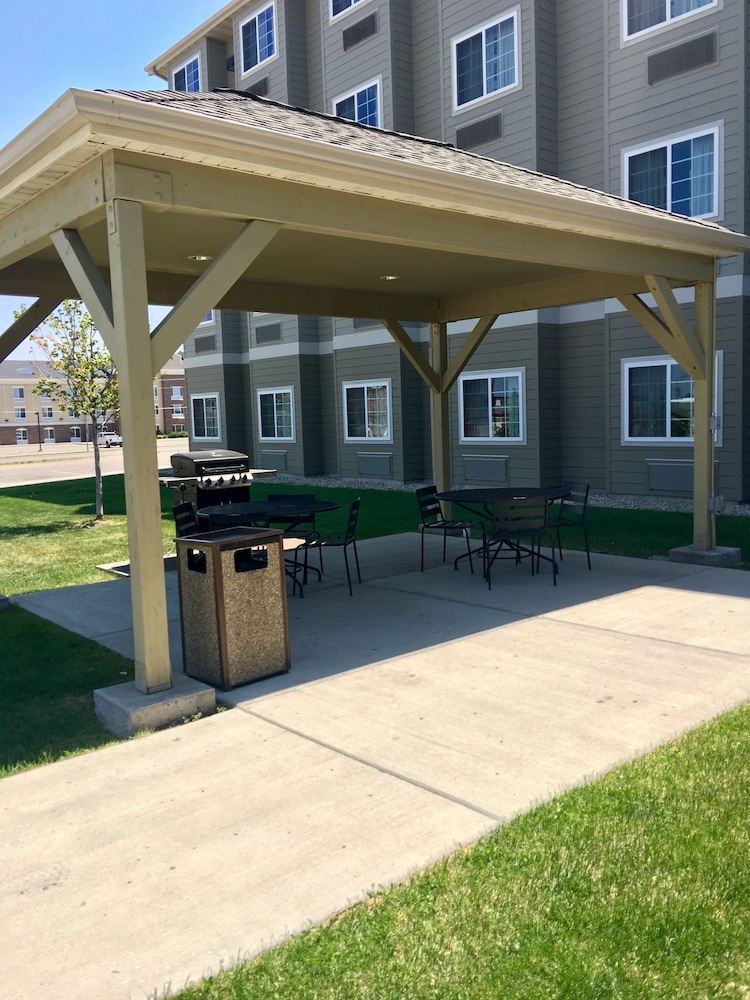 Microtel Inn And Suites Minot - photo 28