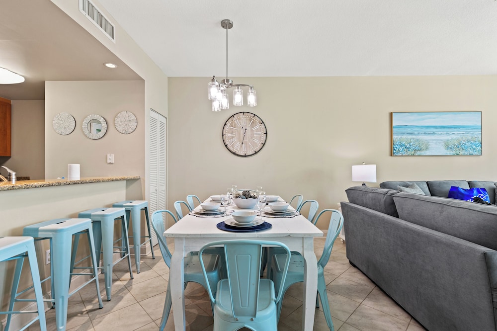 Beautiful 5th Floor Aqua Resort Unit With Direct Ocean Views Sleeps 8 - photo 33