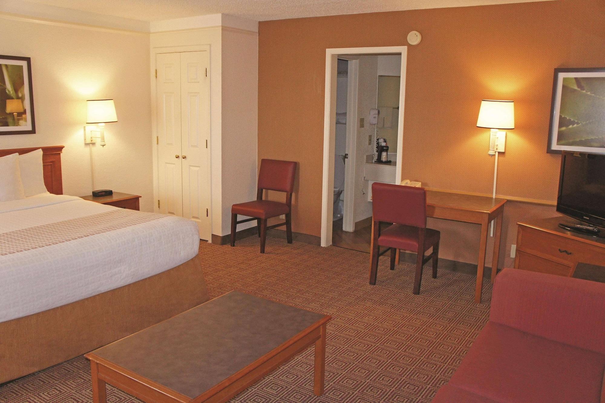 Baymont by Wyndham San Antonio South Park - photo 5