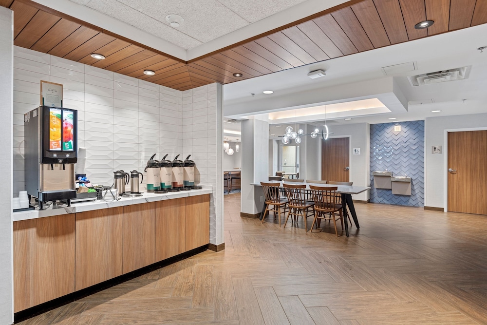 Fairfield Inn & Suites by Marriott Hickory - photo 22