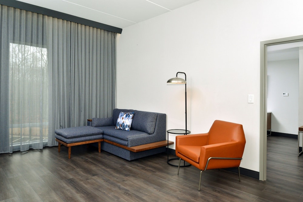 Courtyard by Marriott Raleigh Cary Crossroads - photo 8
