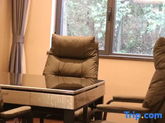 Rezen Dongshan Longyue in Luoyang, People's Republic of China