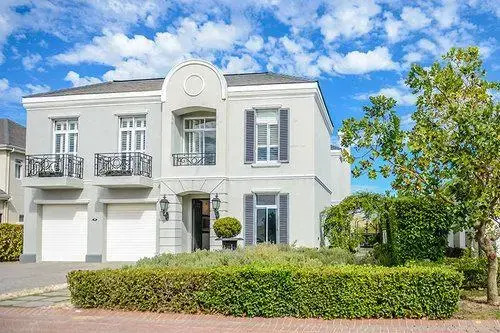 Collection Luxury Accommodation : Val De Vie House — 4-Star Luxury Hotel in Paarl, South Africa