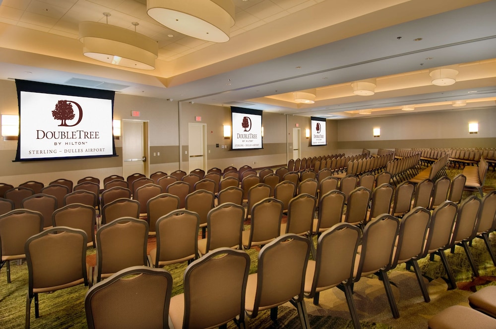 DoubleTree by Hilton Sterling Dulles Airport - photo 58