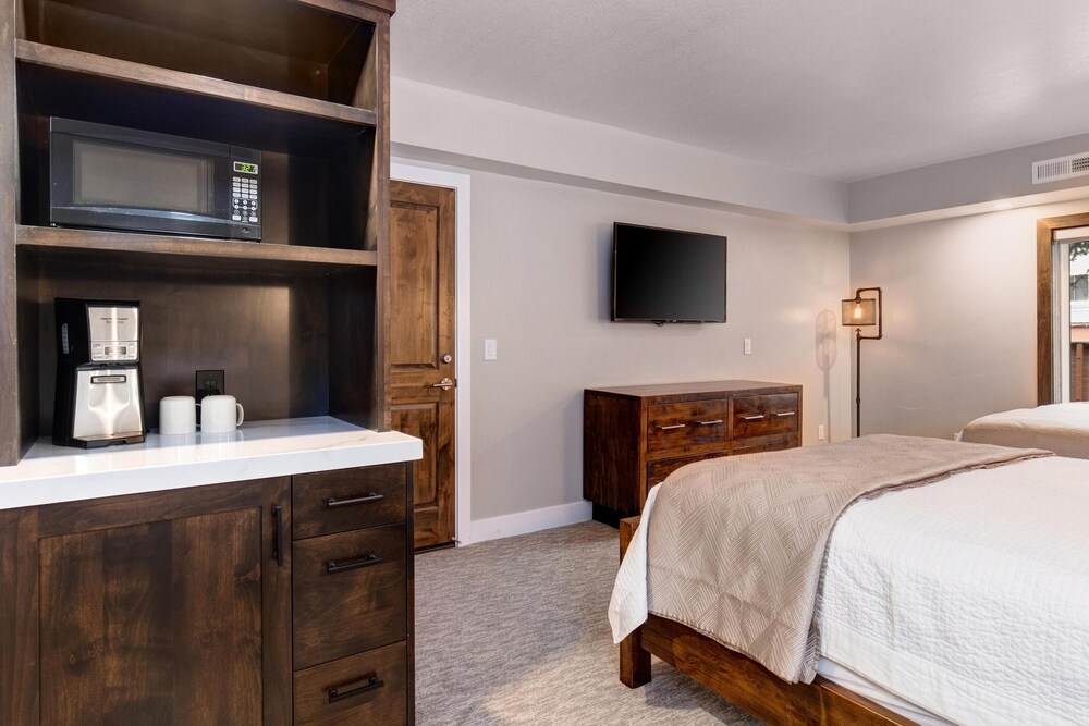Park Station Condominium Hotel - photo 55