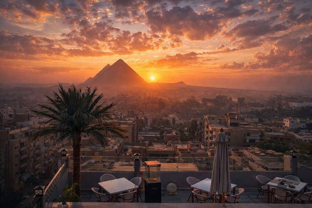 Khan Duidar Inn Pyramids View Rooftop — 4-Star Luxury Hotel in Cairo, Egypt