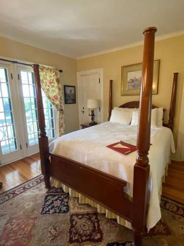 Historic Rosemont Manor - photo 7