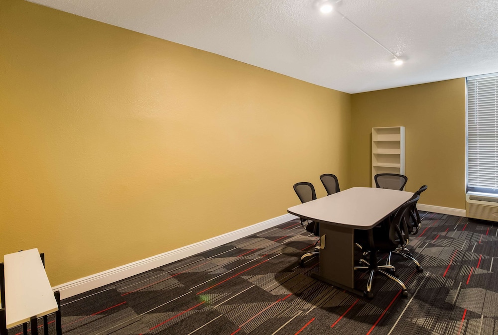 Quality Inn Houston East I 10 - photo 28
