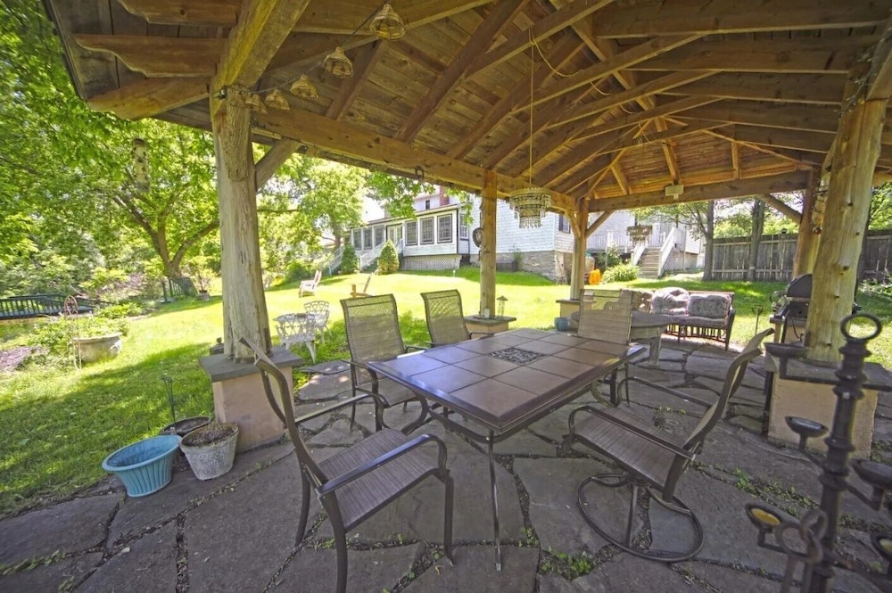 The Hayden Creek Inn - photo 16