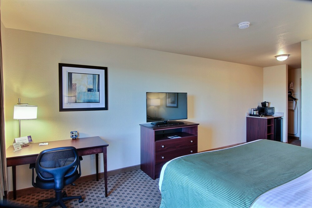Cobblestone Hotel & Suites Jefferson - photo 19