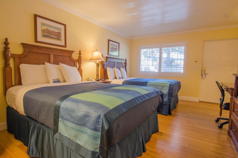 Continental Inn - photo 17