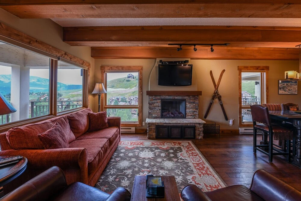 5th Floor 2BD 2BA Condo with Magnificent Views — 4-Star Luxury Hotel in Crested Butte, United States