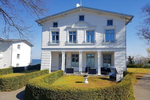 Villa Schering App EG links — 4-Star Luxury Hotel in Heringsdorf, Germany