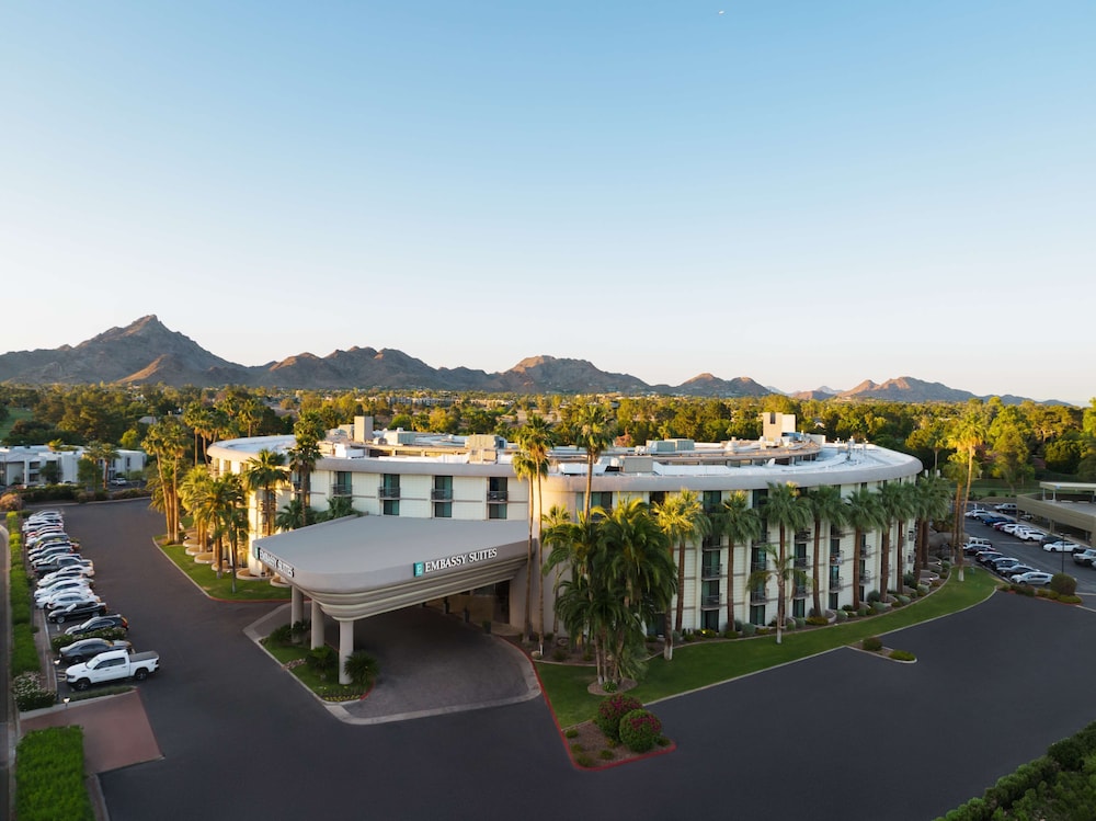 Embassy Suites by Hilton Phoenix Biltmore - photo 56