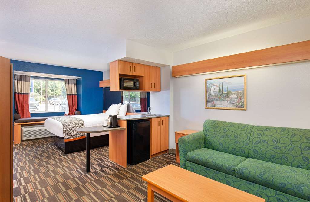 Microtel Inn & Suites by Wyndham Cordova Memphis I 40 East - photo 33