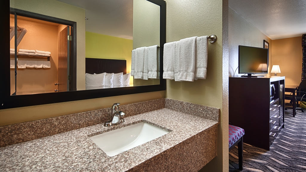 Best Western Mt.Vernon Inn - photo 15