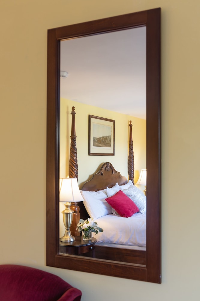 Crabtree's Kittle House Restaurant & Inn - photo 15