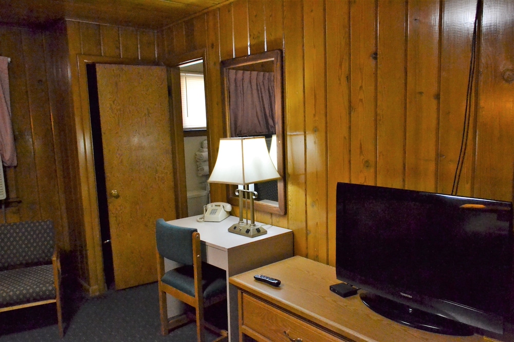 Innkeeper Motel - photo 9