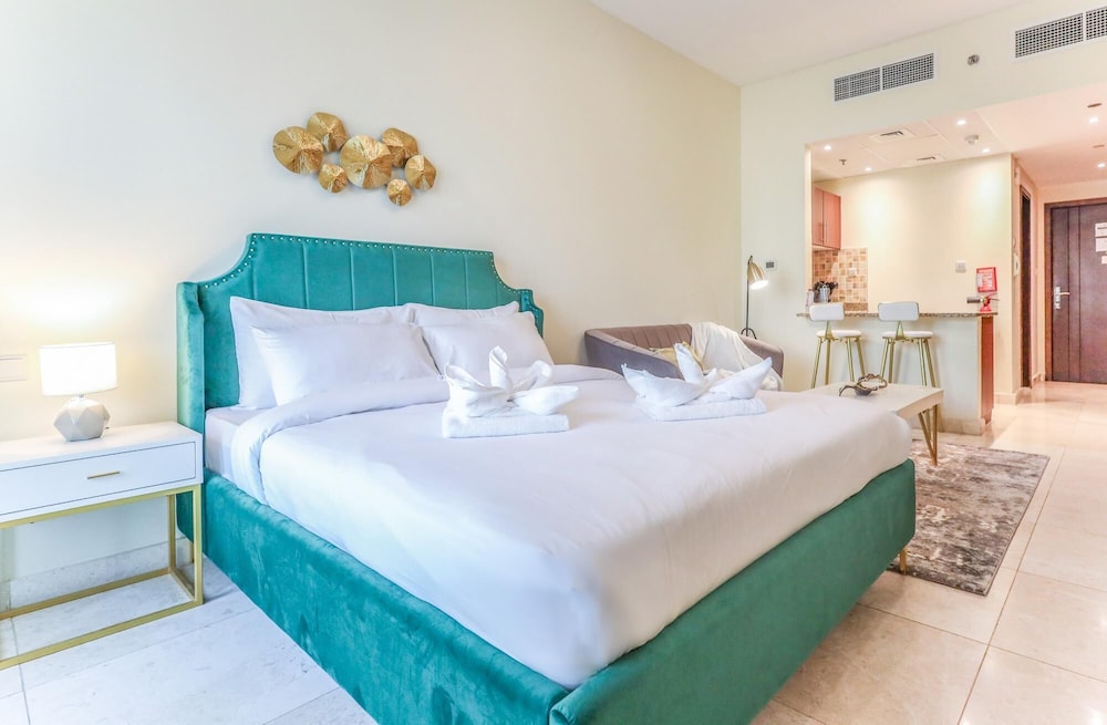 Venetian Stay in Business Bay near Burj Khalifa views — 4-Star Luxury Hotel in Dubai, United Arab Emirates