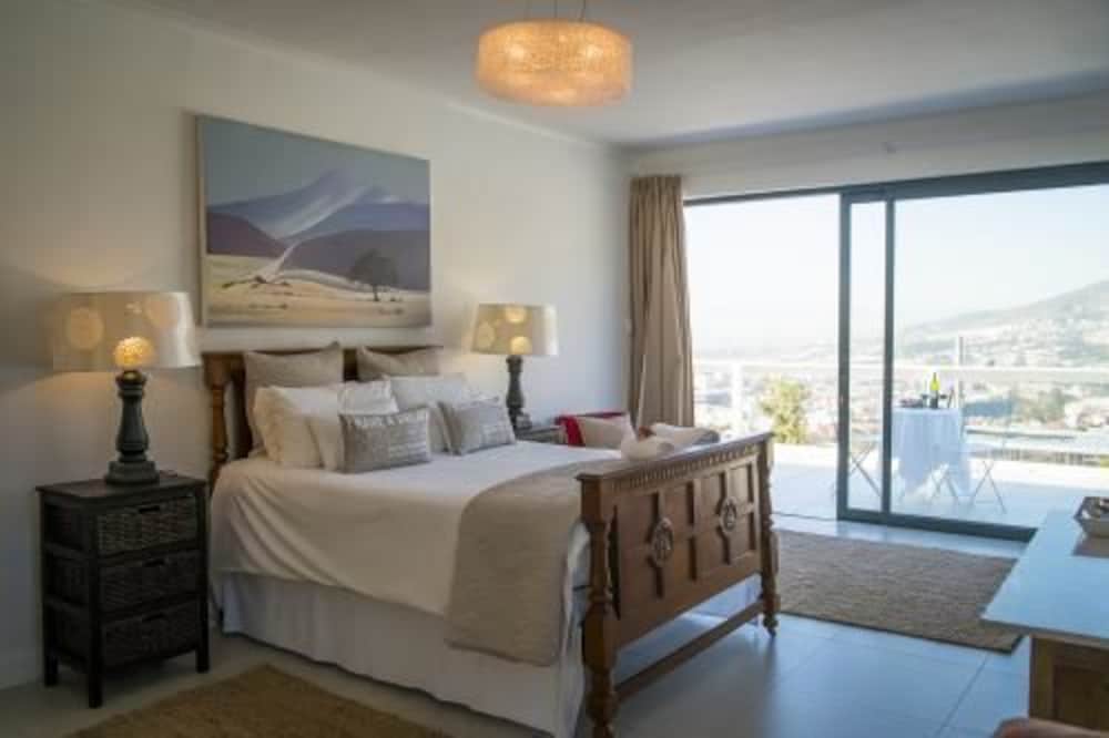 Radium Hall Guest House — 4-Star Luxury Hotel in Cape Town, South Africa