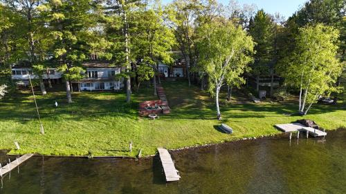 Seven Oaks at Bass Lake Lakefront Getaway — hotel in National City