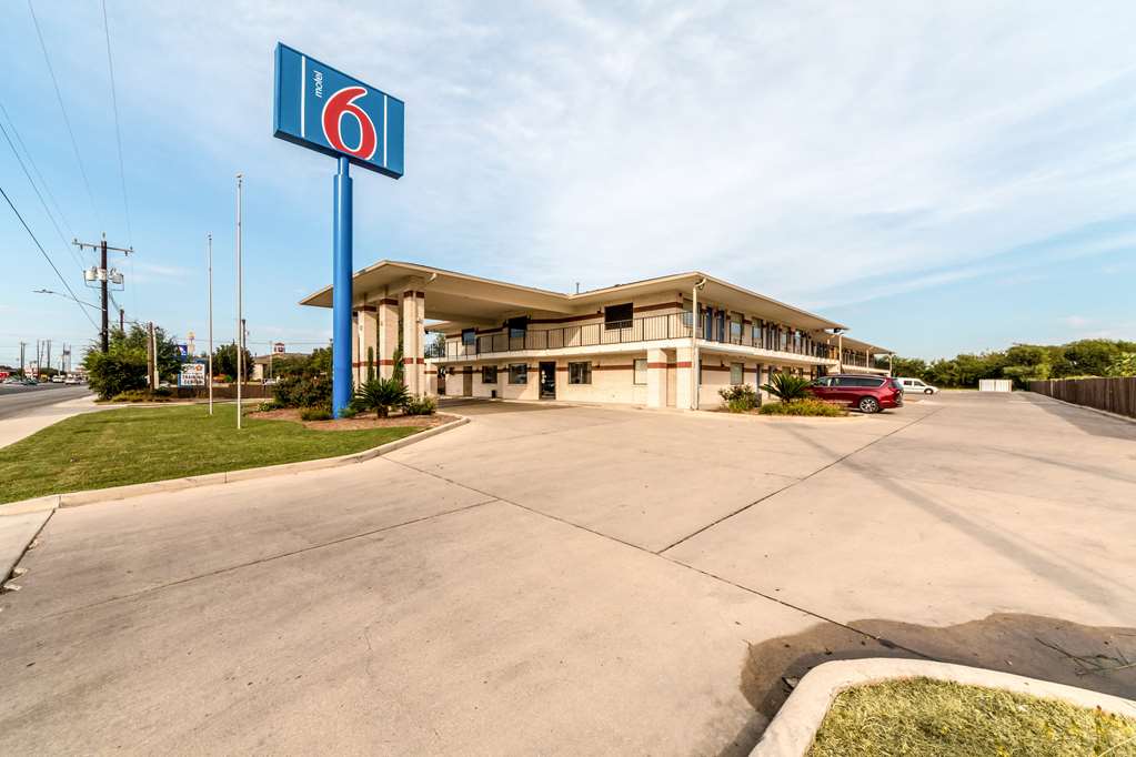 Motel 6 San Antonio TX South WW White Rd - photo 3