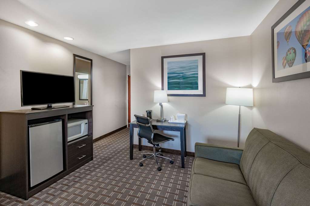 Baymont by Wyndham Farmington - photo 24