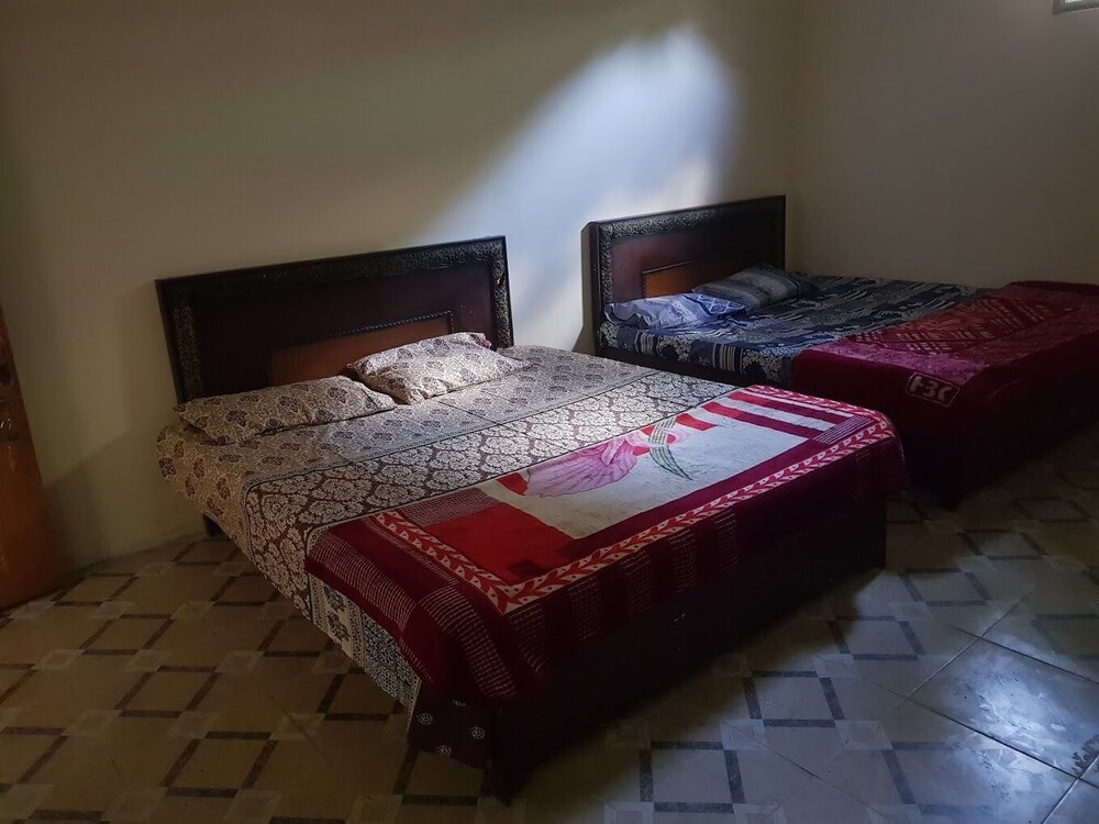 Breeze Inn Hotel & Restaurant in Muzaffarabad, Pakistan