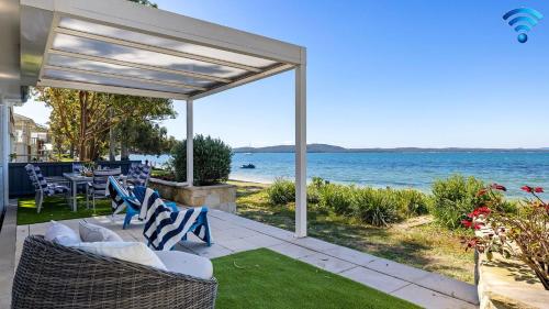 Foreshore Bliss - last minute hotel in Salamander Bay