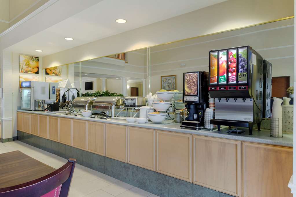 Comfort Suites La Porte Baytown - photo 47