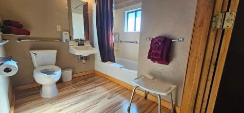 Nine Pines Motel - photo 12