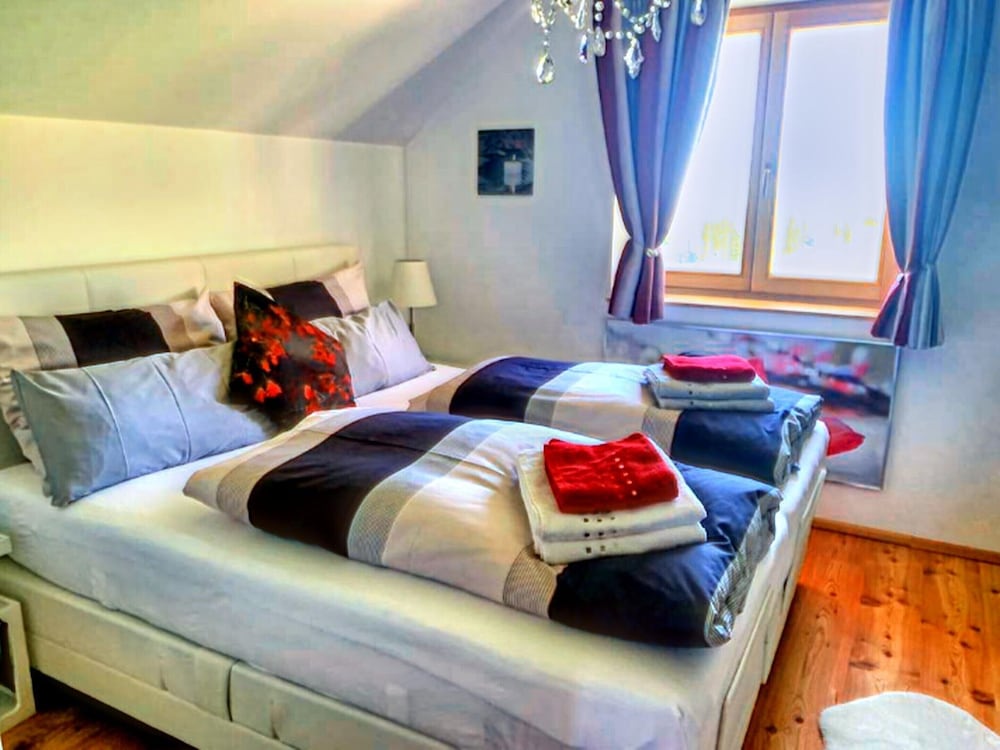 Chalet in Bad Leonhard near Klippitztörl Slopes — 4-Star Luxury Hotel in Bad Sankt Leonhard Im Lavanttal, Austria