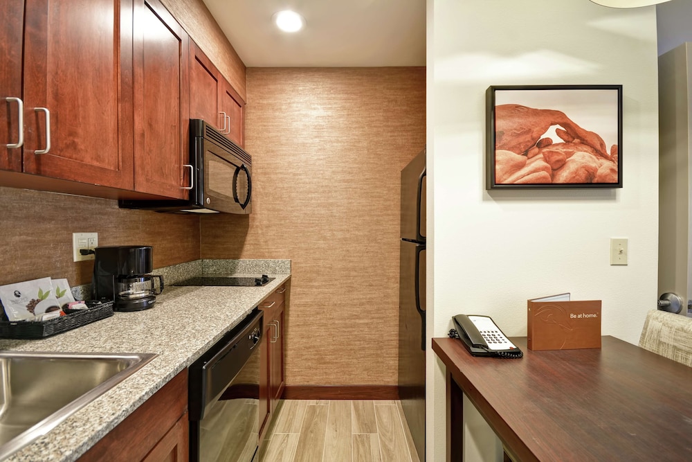 Homewood Suites by Hilton Palm Desert - photo 12