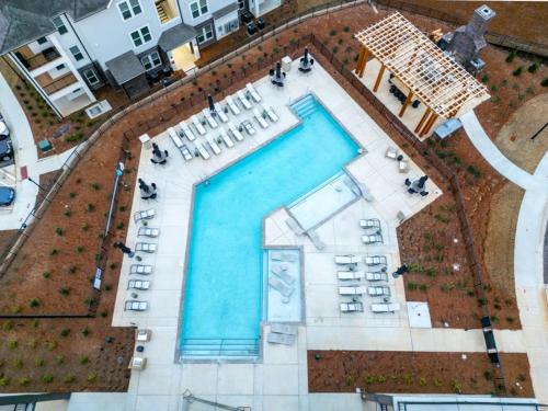Elegant Spacious 3BR 2B Apt Perfect for Long Stays — 4-Star Luxury Hotel in Athens, United States